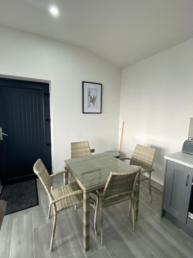 Tullybay Holiday Lodges Енискилен Екстериор снимка