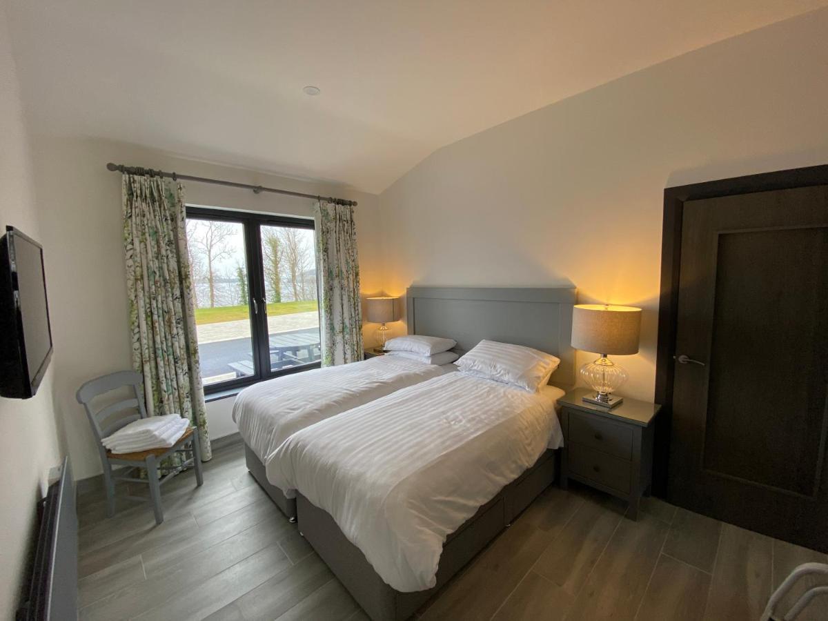 Tullybay Holiday Lodges Енискилен Екстериор снимка
