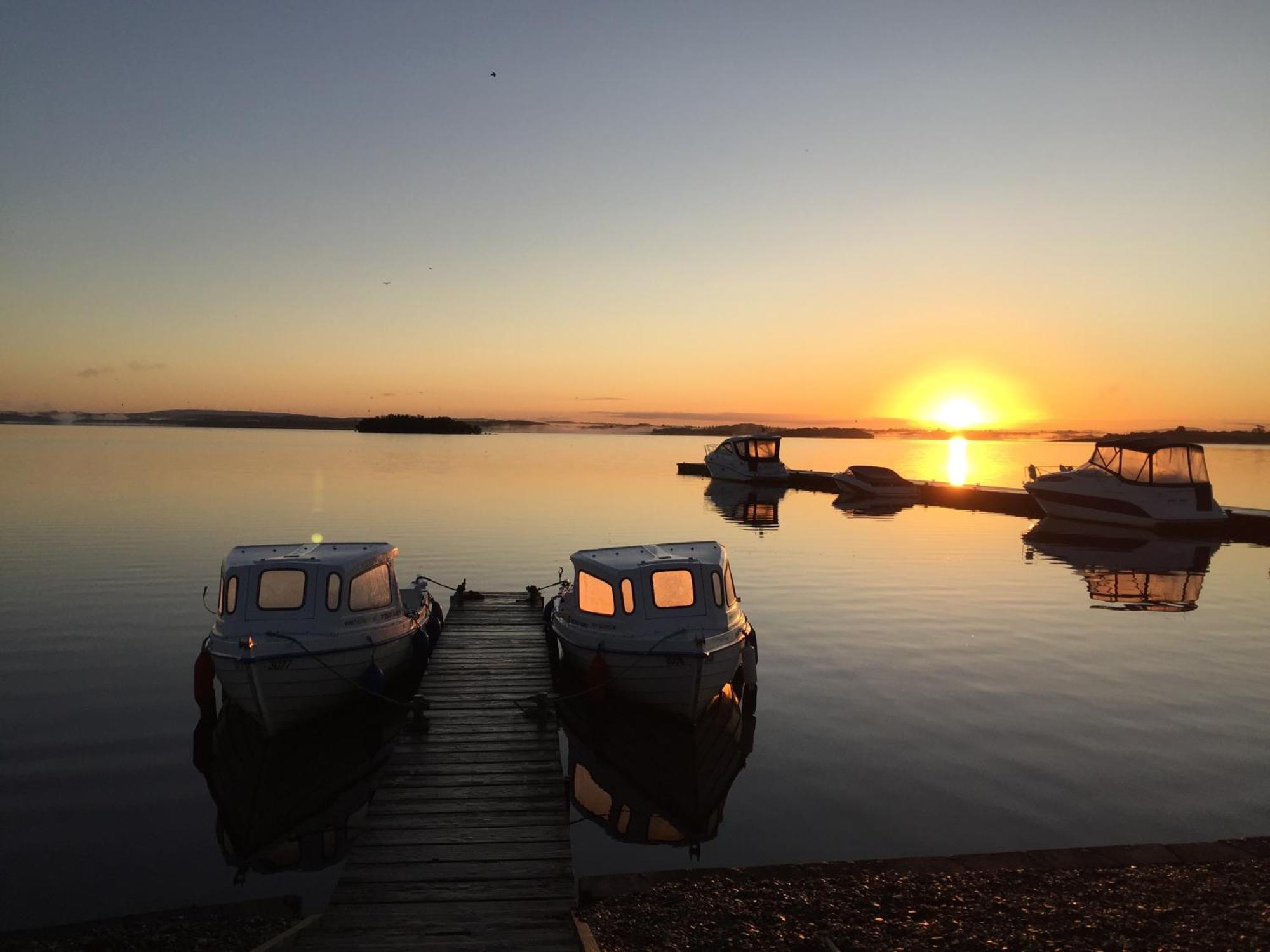 Tullybay Holiday Lodges Енискилен Екстериор снимка